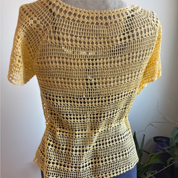 Gorgeous Vintage Yellow Crochet Skirt and Top Set - Picture 6 of 11